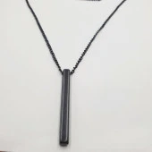 Dikey Model Siyah Renk Kolye - 2