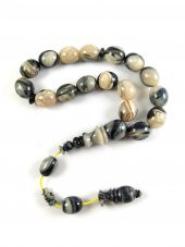 Siyah Beyaz Hareli Sıkma Kehribar 17 li Efe Maskot Tesbih thumbnail 1