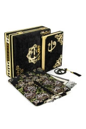 Kadife Kaplı Sandıklı Seccadeli Kuranı Kerim Seti Siyah thumbnail 1