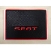 SEAT LOGOLU KAYDIRMAZ TORPİDO PEDİ - GÖĞÜS ÜSTÜ KAYDIRMAZ PED (SEAT LOGOSU, SEAT ARMASI) - 1