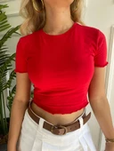 Kadın Büzgü Detaylı Crop Kırmızı Tshirt thumbnail 2