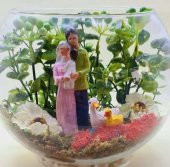 Sevgiliye Hediye Sarılan Aile Temalı Cam Teraryum - 3