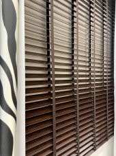 Jaluzi Perde Lake Polywood 50mm Ofis Modern Ve Tüm Mekanlar Için  Koyu Kahverengi 200 x 180 - 6