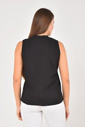 Lir Kadın Büyük Beden Yakası Volanlı Kolsuz Bluz Siyah LRWM22BLZ04 - 7