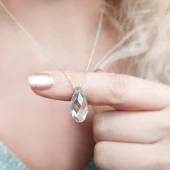 Kadın 925 Ayar Gümüş Swarovski Taşlı Kolye thumbnail 1