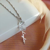 Vaoov 925 Ayar Gümüş Singapur Zincirli İsimli Gül Kolye thumbnail 2