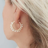 Vaoov 925 Ayar Gümüş İncili Sarmal Küçük Boy Halka Küpe thumbnail 1