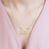 Vaoov 925 Ayar Gümüş Üç Figürlü Aile Kolyesi / Kız Çocuk thumbnail 1