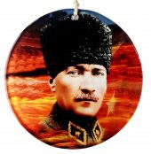 Kalpaklı Atatürk 15 Santimetre Füzyon Cam Duvar Süsü thumbnail 2