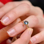 14 Ayar Altın Mavi Taşlı Eklem Yüzük thumbnail 1