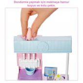 Barbie Dondurma Dükkanı Oyun Seti HCN46, 30 cm sarışın bebek, 2 kutu oyun hamuru, 2 kase, 2 külah, 3 dekoratif dondurma süsü, 2 kaşık ve kasa, 3 yaş ve üzeri - 2