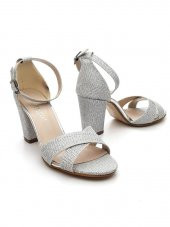 Goldstep 157 Kadın Çapraz Simli 7cm Kalın Topuk Tekbant Ayakkabı - 7