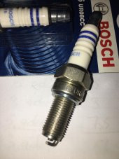 BUJİ UR08CC BOSCH (NGK CR9E) EŞDEĞERİ) PULSAR SPACY CBF150 PCX thumbnail 4