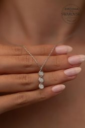 Swarovski Taşlı Üç Taş Model Gümüş Zirconia Kolye - 1