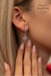 Swarovski Taşlı Kare Model Gümüş Zirconia Küpe thumbnail 2