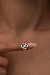Swarovski Taşlı Yonca Model Gümüş Zirconia Kolye - 1
