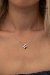Swarovski Taşlı Yonca Model Gümüş Zirconia Kolye - 2