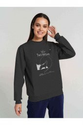 Tale Of Two Wolves Graphic Novel Baskılı Füme Antrasit Kadın Sweatshirt - 1