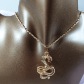 Ororabutik Yılan Figürlü Gold Renk Kolye - 1