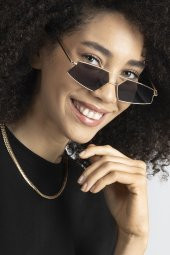 POLO55 Gold Metal Çerçeveli Siyah Camlı Beşgen Retro Kadın Güneş Gözlüğü thumbnail 1