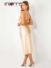 Sırt Dekolteli Güpürlü Yırtmaçlı Saten Gecelik Takım thumbnail 3