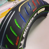 Oto Lastik Yazı Kalemi 2'li Set Beyaz-Mor Lastik Boya Kalemi Yazı Renklendirme Kalemi - 2