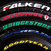 Oto Lastik Yazı Kalemi 3'lü Set Beyaz-Sarı-Siyah Lastik Boya Kalemi Yazı Renklendirme Kalemi - 4