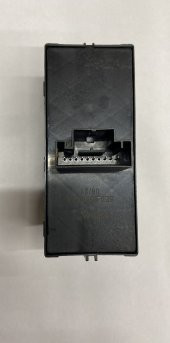 OCTAVİA 2013-2017 SOL ÖN CAM DÜĞMESİ DÖRTLÜ KROMLU - 1