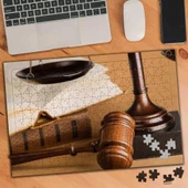 Hakim Masa Tokmağı 240 Parça Puzzle Yapboz Tablo-258360149 - 1