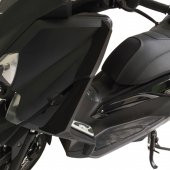GP Kompozit Yamaha XMAX 250 / 400 2014-2017 Uyumlu Bacak Koruma Siyah - 2