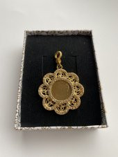 22 Ayar Altın Kaplama Çeyrekli Papatya Model Kolye Ucu thumbnail 2