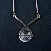 Küpe Motifli Kolye - 1