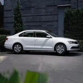 VW Jetta 2015-2018 Sağ Ön Kapı Cam Açma Düğmesi Krom 5K0959855 - 2