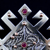 Yılan Tarağı Motifli Kırmızı Taşlı Toka - 3