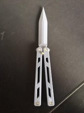 Kelebek Bıçağı / Balisong Vidasız Organik Plastikten Aksesuar - 1