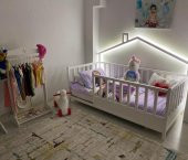 Baby Kinder Wh. Back Roofed Doğal Ahşap Yatak Montessori Bebek ve Çocuk Karyolası  Mat Beyaz 100x200 - 5