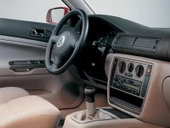 VW Passat B5 1997-2000 Kırmızı Üçgen Dörtlü Flaşör Düğmesi 3B0953235B - 1