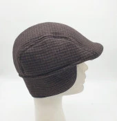 Kulaklı Ördek Kasket Kahve Renk Nokta Desenli - 1