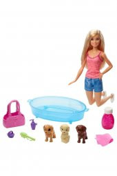 Barbie Ve Köpekleri Banyo Keyfinde - 1