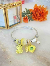 Aksesuar Çarşısı Sarı Ayıcıklı Kalp Tasarımlı Charm Bileklik thumbnail 5