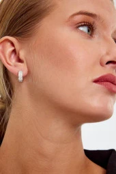 Beyaz Renk Yuvarlak Taşlı Model Gümüş Küpe - 4