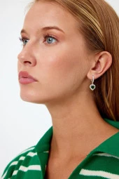 Yeşil Taşlı Kalpli Model Gümüş Küpe - 10