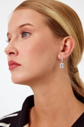 Kare Model Beyaz Taşlı Gümüş Küpe - 11