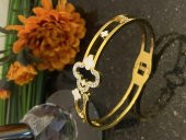 Aksesuar Çarşısı Çelik Özel Tasarım Yoncalı Zirkon Taşlı Kelepçe Bileklik thumbnail 1