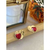 Aksesuar Çarşisi Kırmızı Zirkon Taşlı Kalp Tasarımlı Küpe thumbnail 4