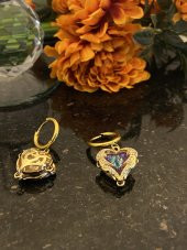 Aksesuar Çarşısı Çelik Mor Kristal Taşlı Kalp Küpe thumbnail 3