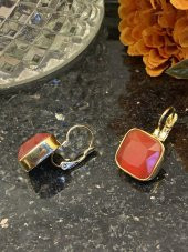 Aksesuar Çarşısı Çelik Kare Kesim Kırmızı Taşlı Küpe thumbnail 5