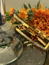 Aksesuar Çarşısı Çelik Özel Tasarım Kırmızı Yonca Zirkon Taşlı Kelepçe Bileklil thumbnail 4