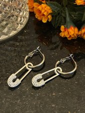Aksesuar Çarşısı Çelik Çengelli İğne Tasarımlı Silver Küpe - 2