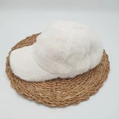 Beyaz Renk Peluş Kumaş Beyzbol Kep - 12